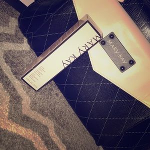 NIB Mary Kay oil free makeup remover